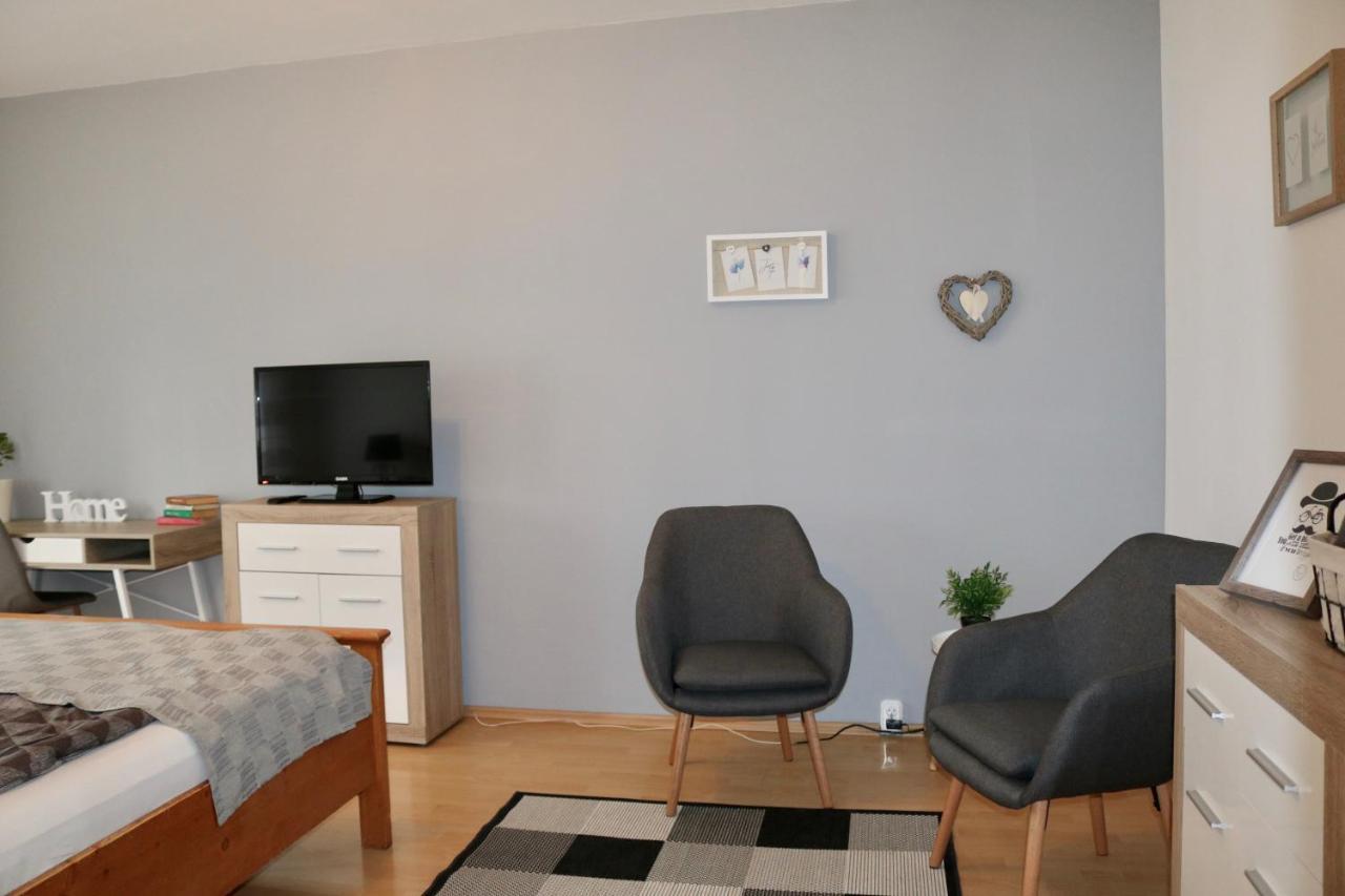 Szabadsag Apartman เปตช์ ภายนอก รูปภาพ