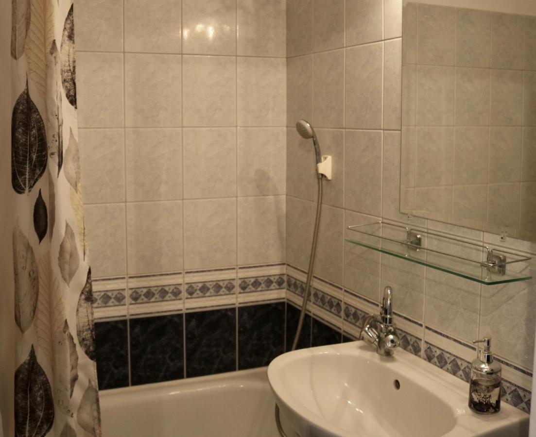Szabadsag Apartman เปตช์ ภายนอก รูปภาพ